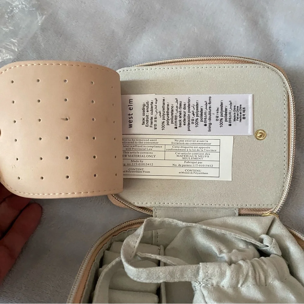 West Elm travel jewelry case/ storage - Picture 8 of 14